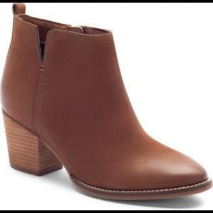 Blondo Norma Waterproof Booties